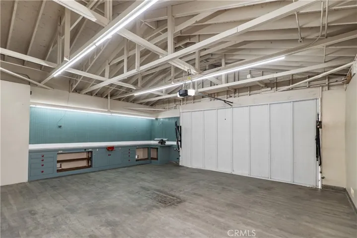 Oversized garage