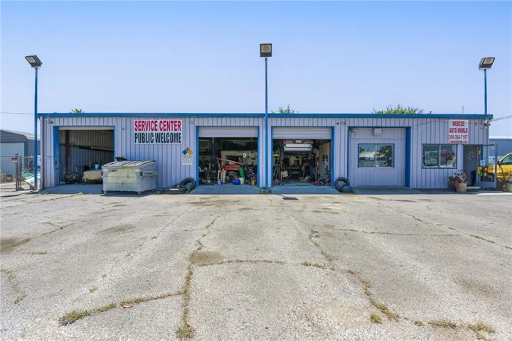 1450 W Main, Merced, California 95340