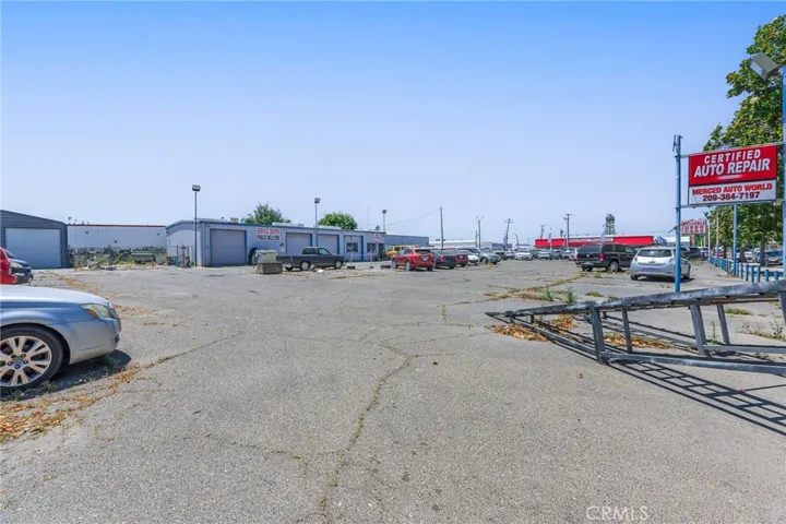 1450 W Main, Merced, California 95340
