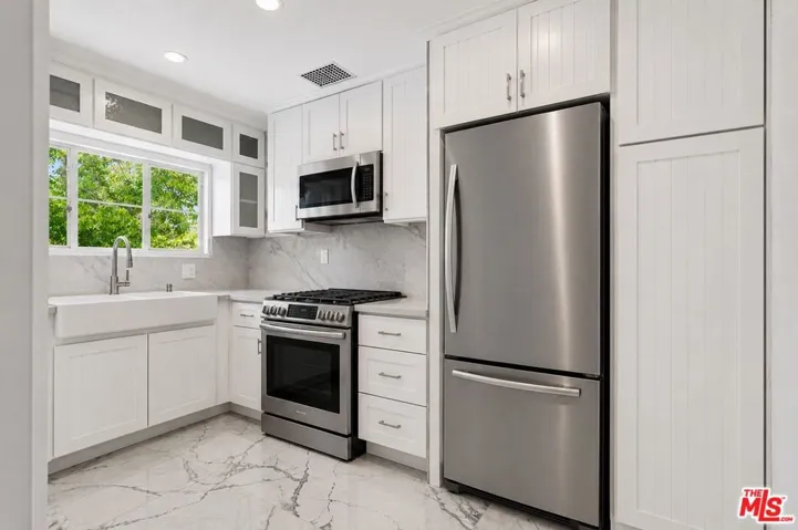 5314 1/2 Village, Los Angeles, California 90016
