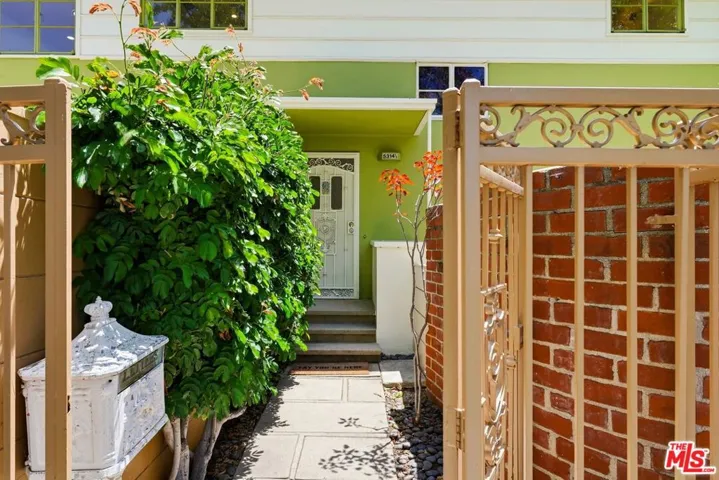 5314 1/2 Village, Los Angeles, California 90016