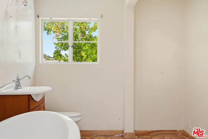 5314 1/2 Village, Los Angeles, California 90016