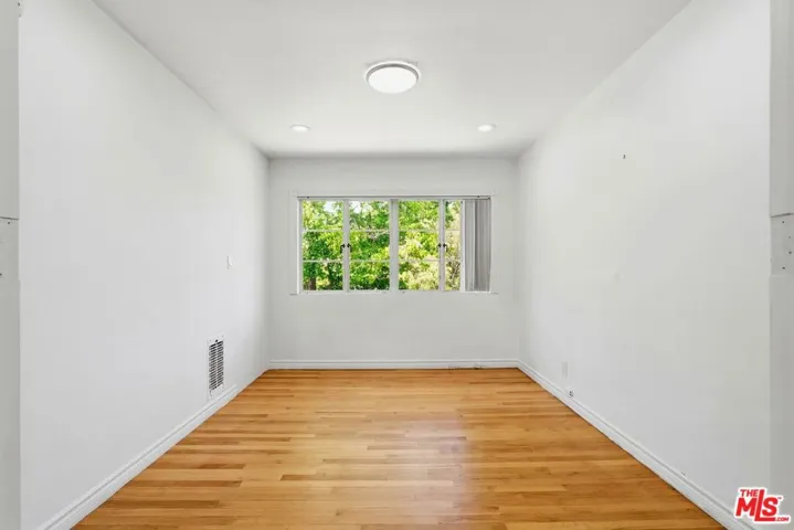 5314 1/2 Village, Los Angeles, California 90016