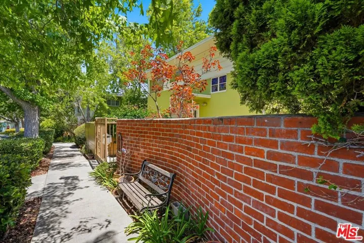 5314 1/2 Village, Los Angeles, California 90016