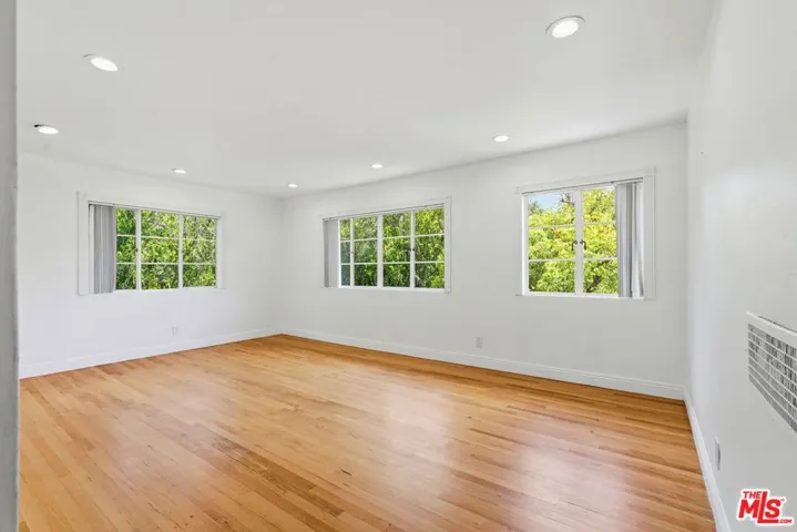 5314 1/2 Village, Los Angeles, California 90016