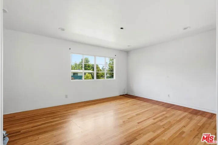 5314 1/2 Village, Los Angeles, California 90016