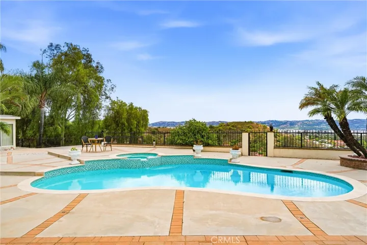 Beautiful Private Pool and Spa.