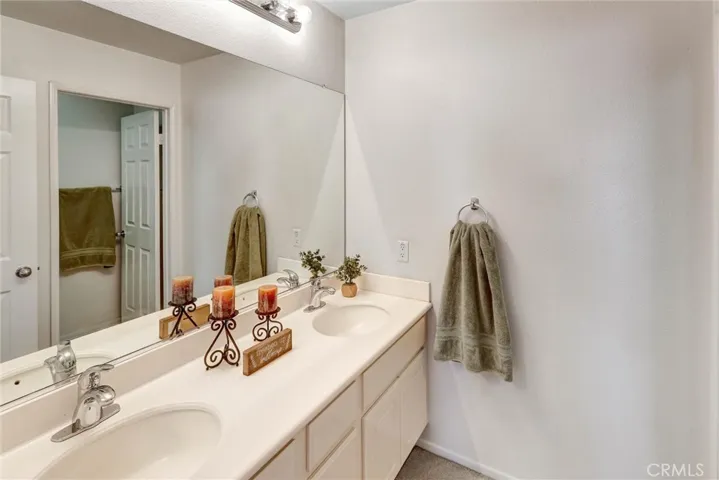 Bathroom #3 upstairs