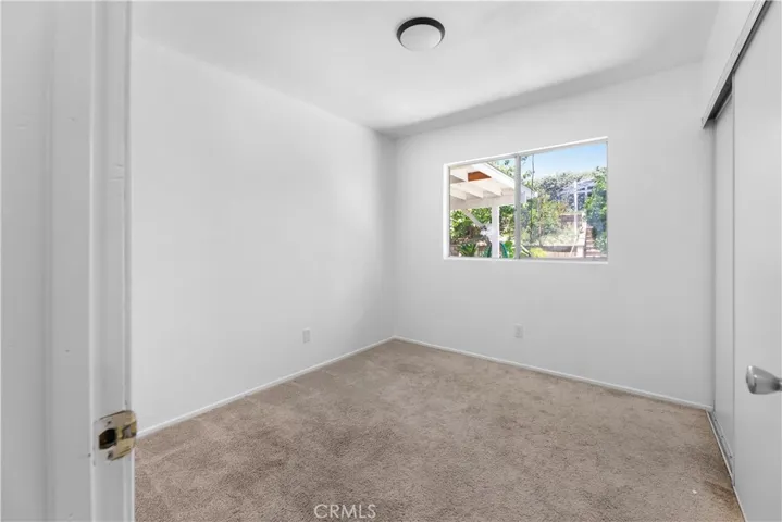 1RST BEDROOM
