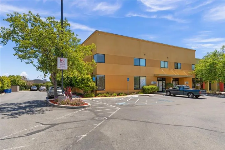 125 Hangar Way 110, Watsonville, California 95076 — photo 4