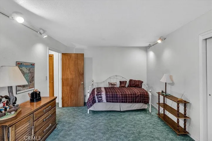 upstairs 2nd primary bedroom