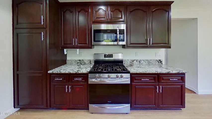 3012-Waunetta-Kitchen (3)