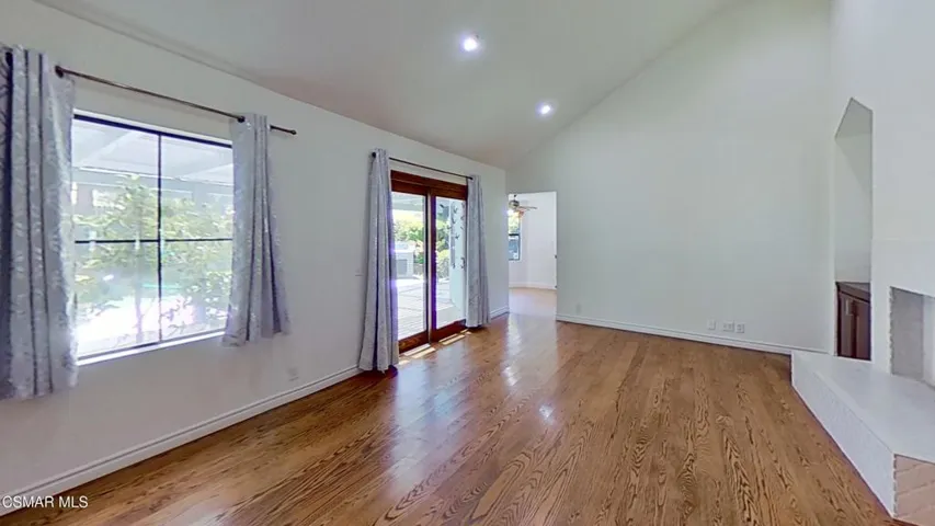 3012-Waunetta-Unfurnished (4)