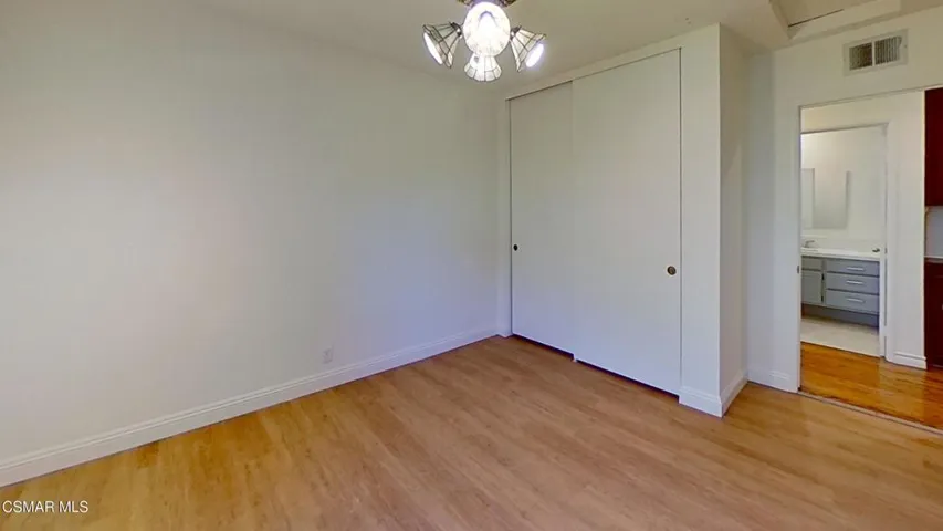 3012-Waunetta-Unfurnished (1)