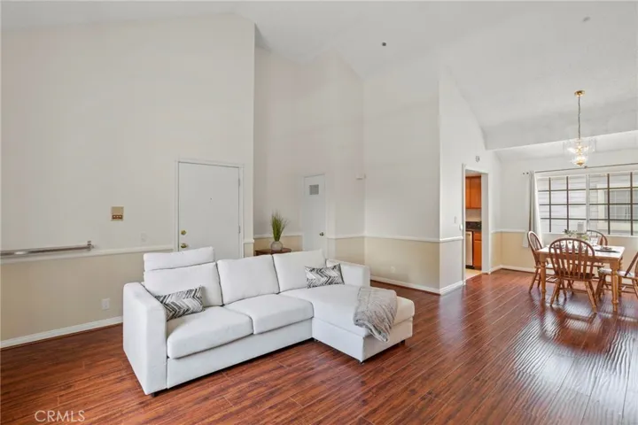 343 W Central J, Monrovia, California 91016
