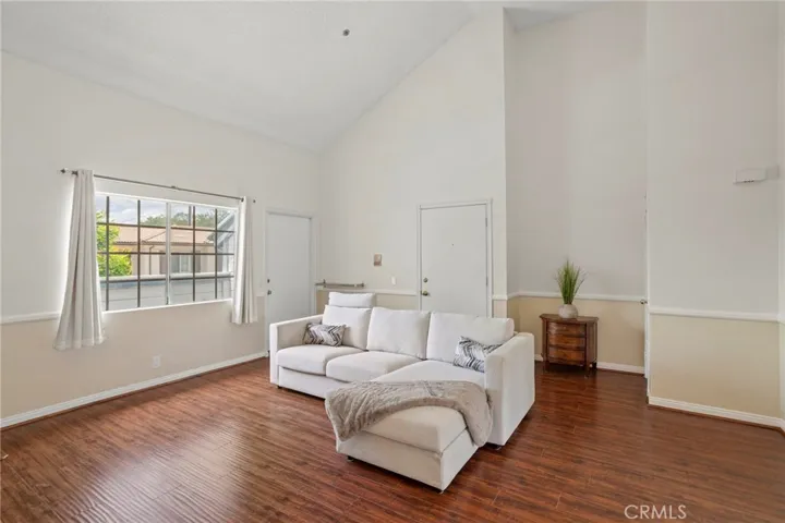 343 W Central J, Monrovia, California 91016