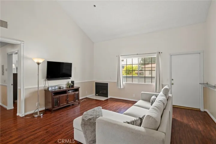 343 W Central J, Monrovia, California 91016