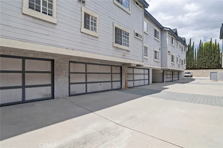 343 W Central J, Monrovia, California 91016