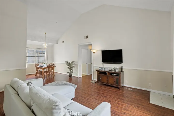 343 W Central J, Monrovia, California 91016