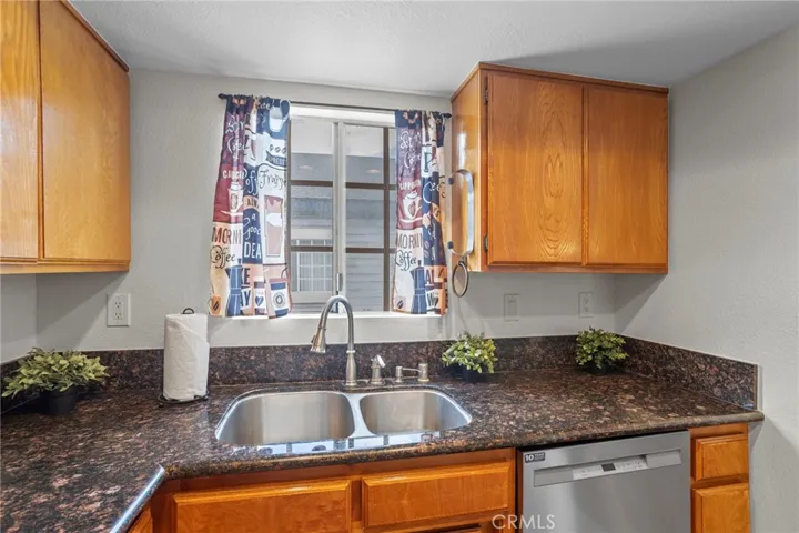 343 W Central J, Monrovia, California 91016