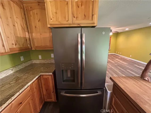GE Refrigerator