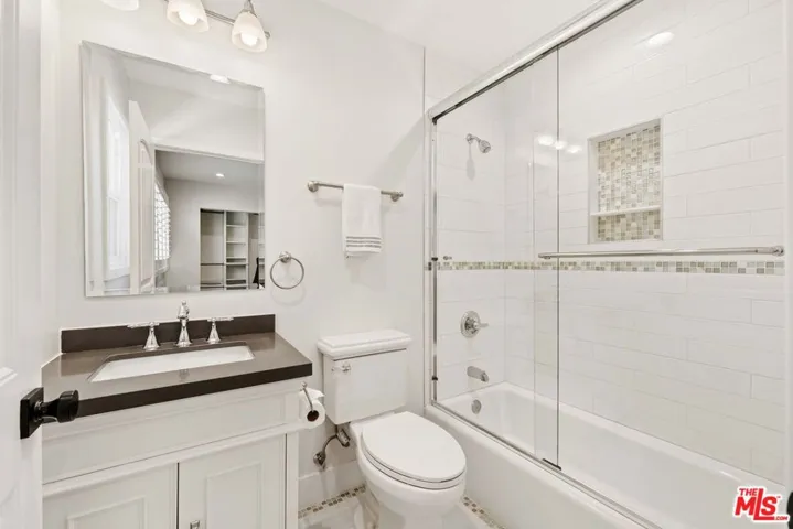 11642 Acama Street, Studio City, California 91604