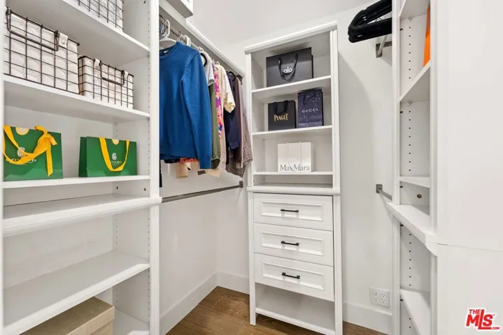 11642 Acama Street, Studio City, California 91604