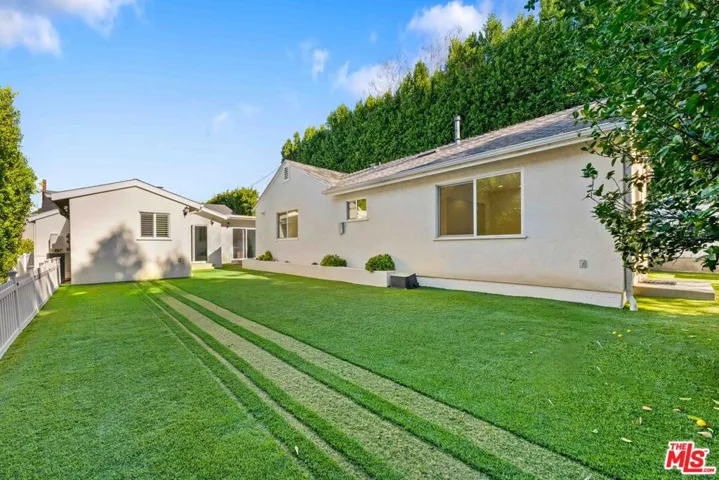 11642 Acama Street, Studio City, California 91604