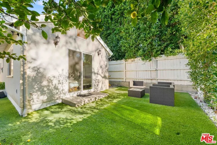 11642 Acama Street, Studio City, California 91604