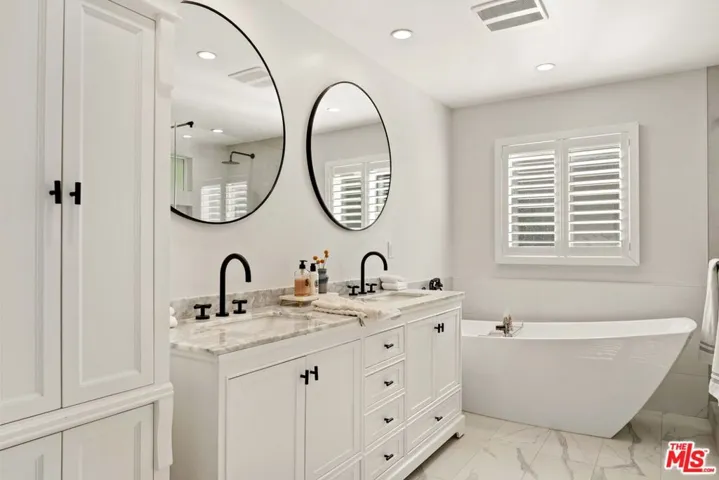 11642 Acama Street, Studio City, California 91604