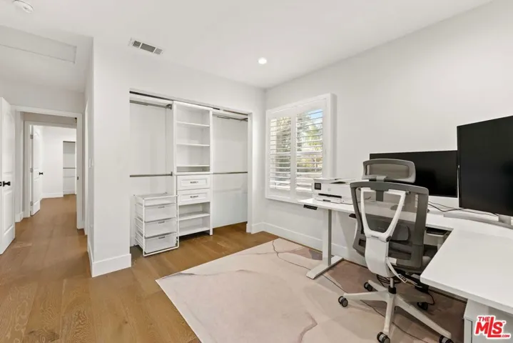 11642 Acama Street, Studio City, California 91604
