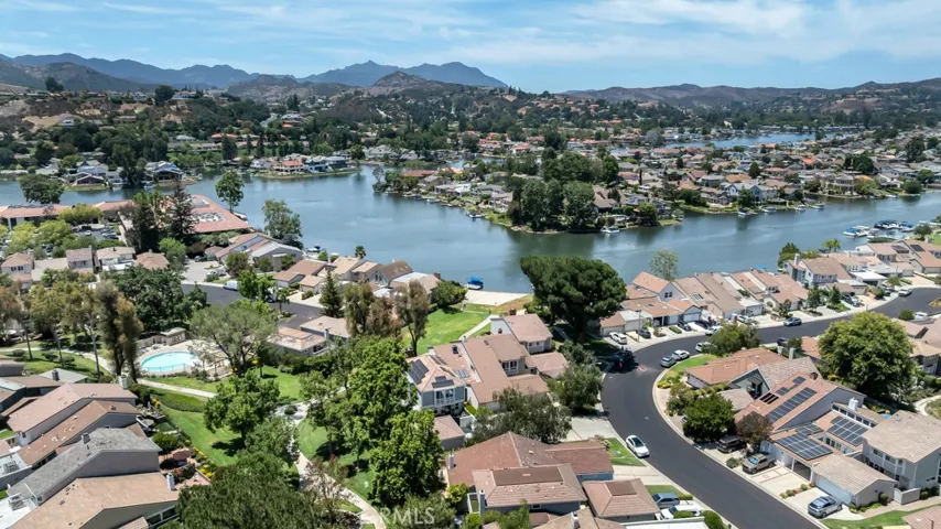 32124 Beachlake Lane, Westlake Village, California 91361