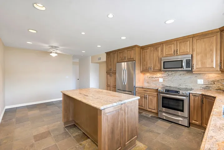 32124 Beachlake Lane, Westlake Village, California 91361