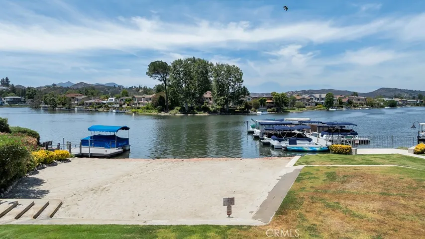 32124 Beachlake Lane, Westlake Village, California 91361