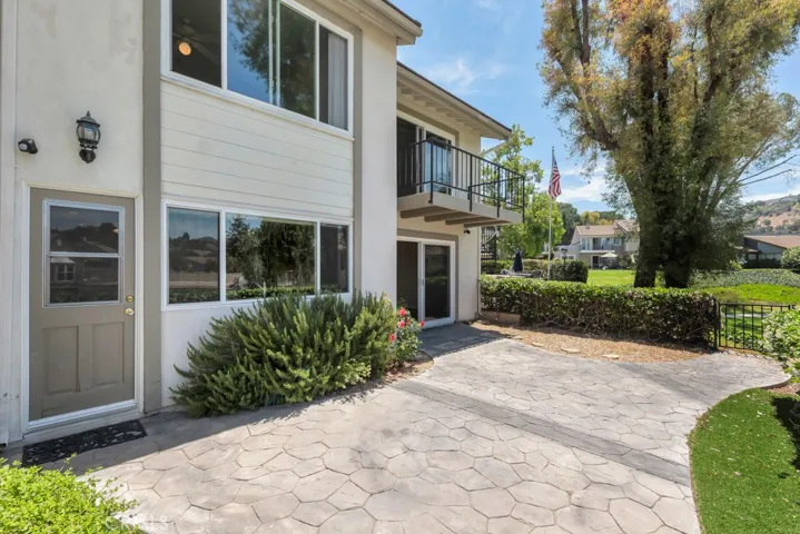32124 Beachlake Lane, Westlake Village, California 91361