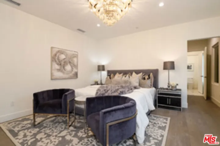 15122 Morrison Street, Sherman Oaks, California 91403