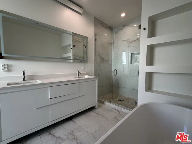 15122 Morrison Street, Sherman Oaks, California 91403