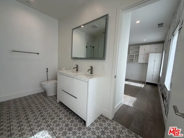15122 Morrison Street, Sherman Oaks, California 91403