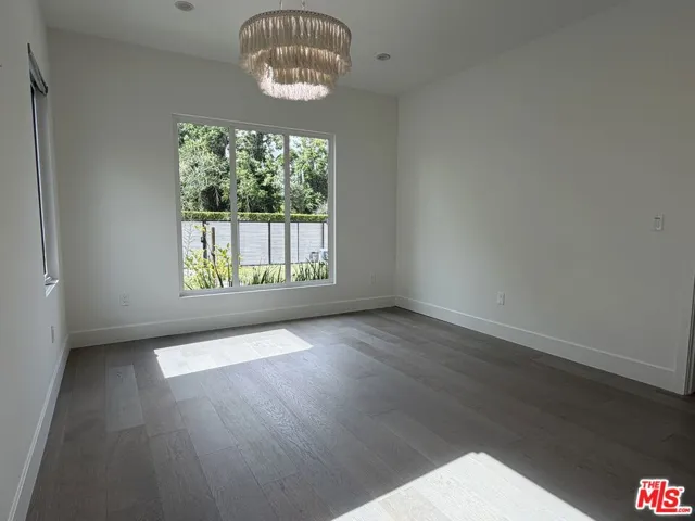 15122 Morrison Street, Sherman Oaks, California 91403
