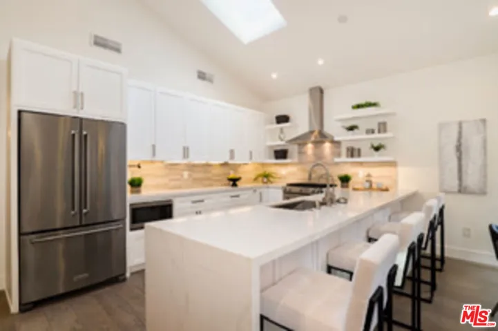 15122 Morrison Street, Sherman Oaks, California 91403