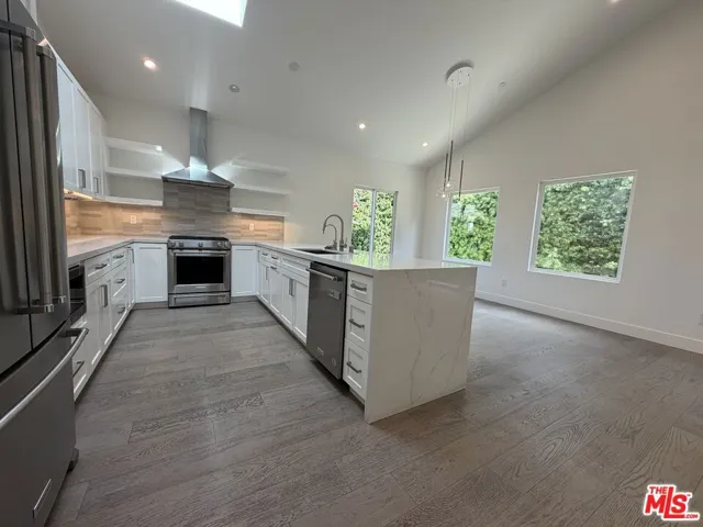 15122 Morrison Street, Sherman Oaks, California 91403