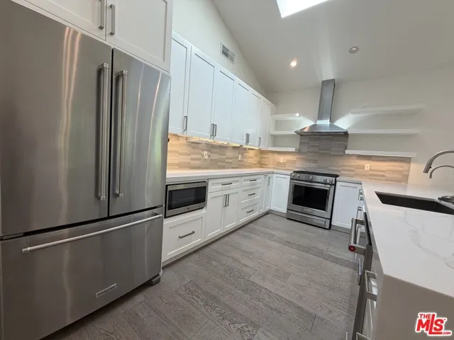 15122 Morrison Street, Sherman Oaks, California 91403