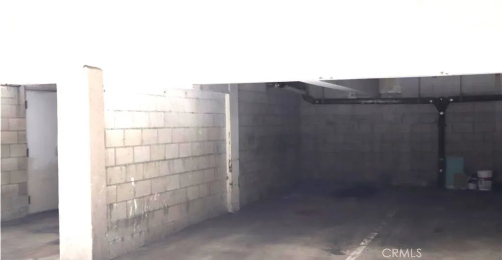 parking space for 2 cars Tandum
