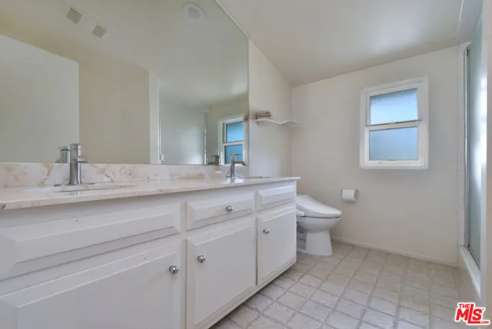 6041 Ellenview Avenue, Woodland Hills, California 91367