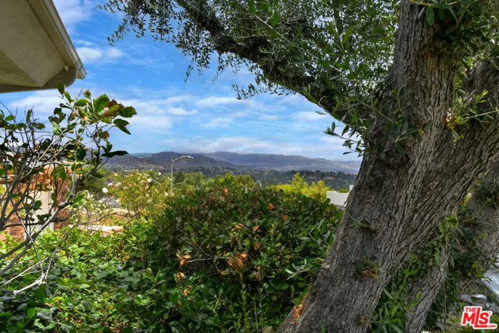 6041 Ellenview Avenue, Woodland Hills, California 91367