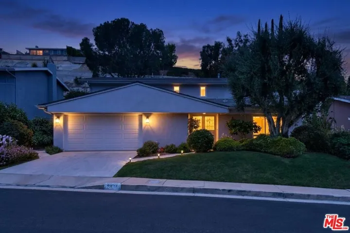 6041 Ellenview Avenue, Woodland Hills, California 91367