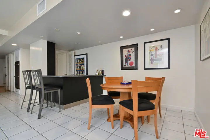 6041 Ellenview Avenue, Woodland Hills, California 91367