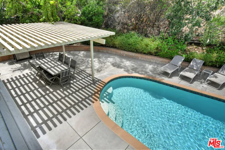 6041 Ellenview Avenue, Woodland Hills, California 91367