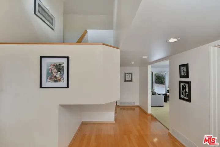 6041 Ellenview Avenue, Woodland Hills, California 91367