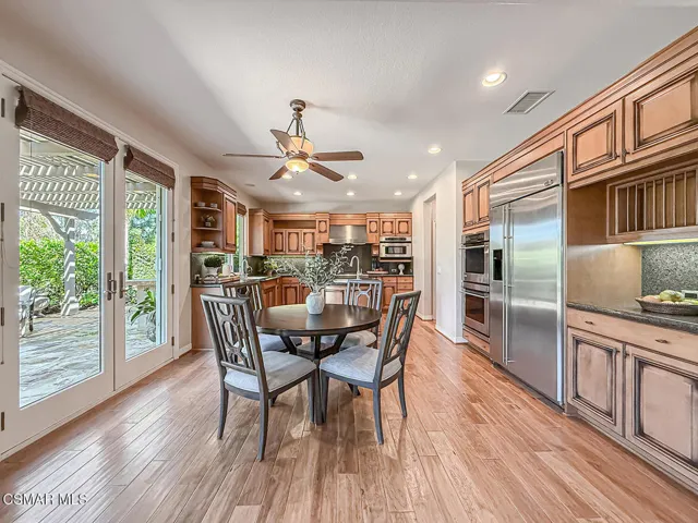 eFamily and Kitchen5
